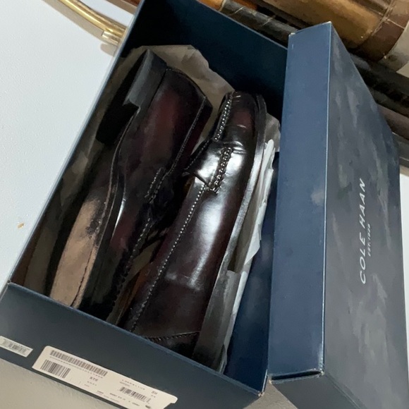 Cole Haan Dress Shoe - like new!  Size 10 - Picture 6 of 6